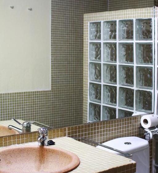 بنسيون El Celler De La Guàrdia