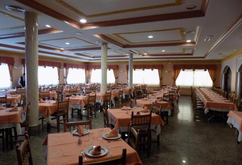 بنسيون Hostal Amigo