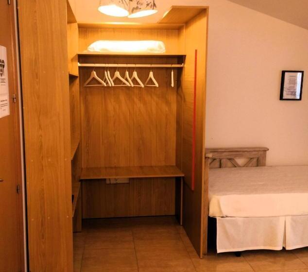 펜션 Hostal Catalina De Austria