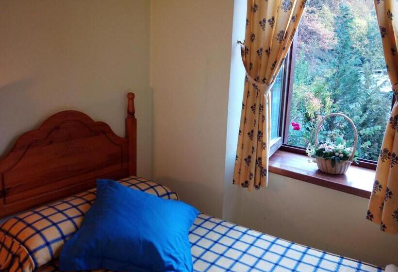 بنسيون Casa Es Neres
