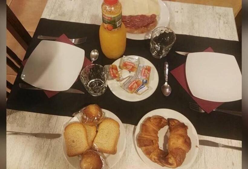 Пансион Hostal Can Barrina
