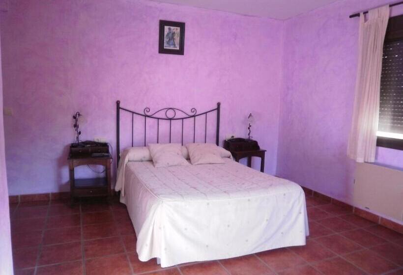 بنسيون Hostal El Olmo