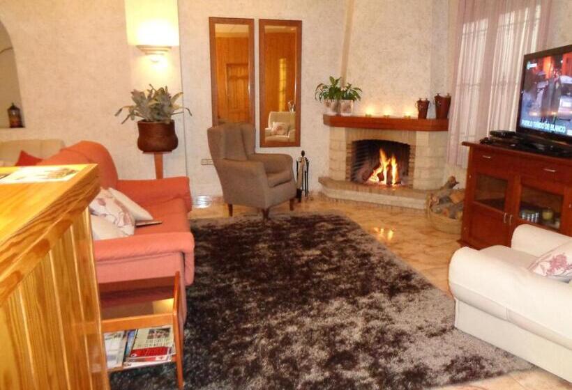 پانسیون Hostal El Retiro
