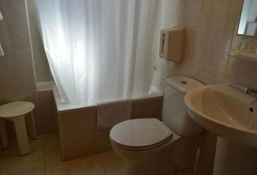 پانسیون Hostal El Retiro