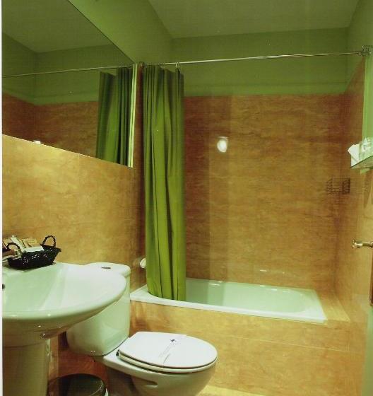 膳宿费 Hostal Fornos