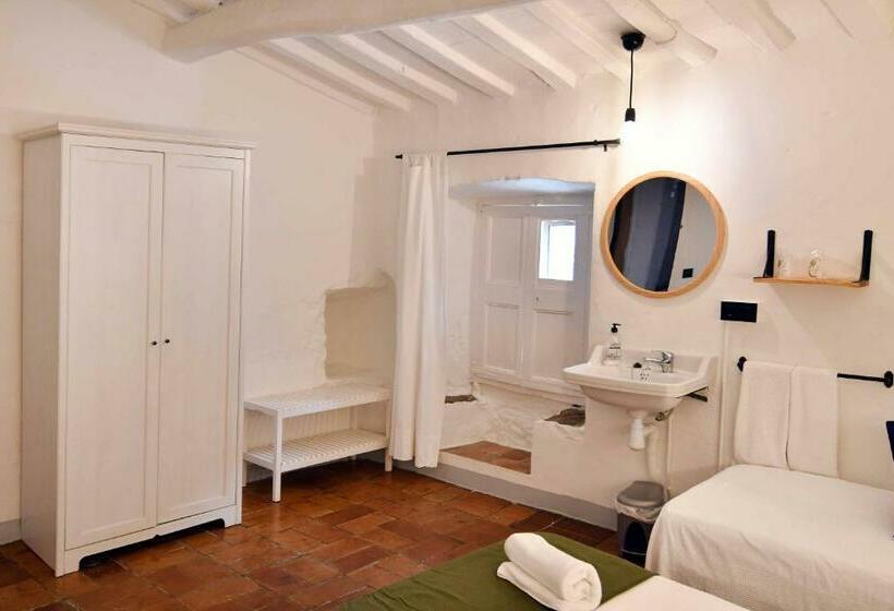 بنسيون Hostal L Estrella