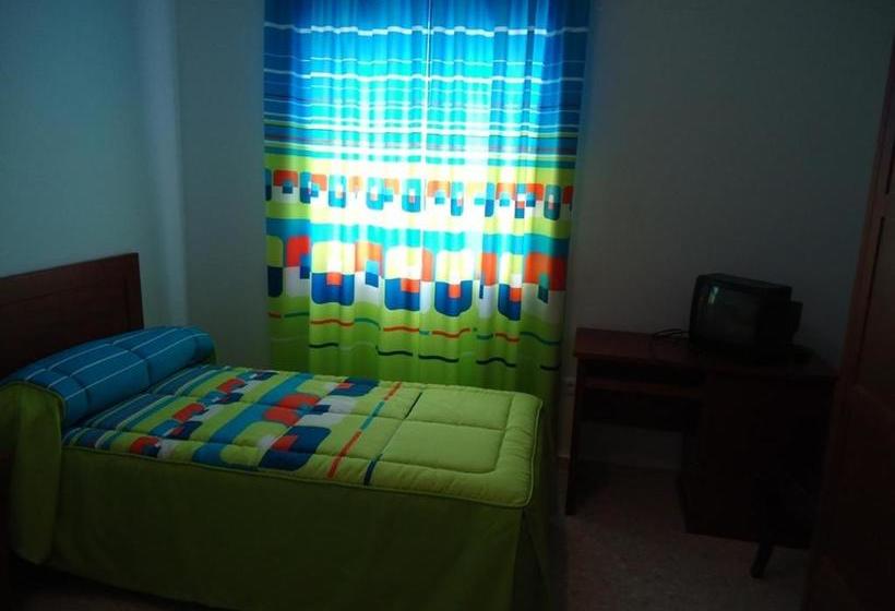 Pensión Hostal Los Claveles