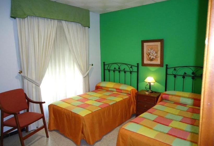 Pensión Hostal Los Claveles