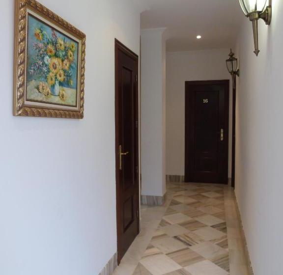 بنسيون Hostal Restaurante Las Canteras