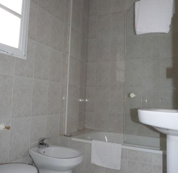 بنسيون Hostal Restaurante Las Canteras