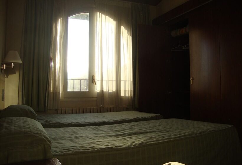 펜션 Hostal Victor