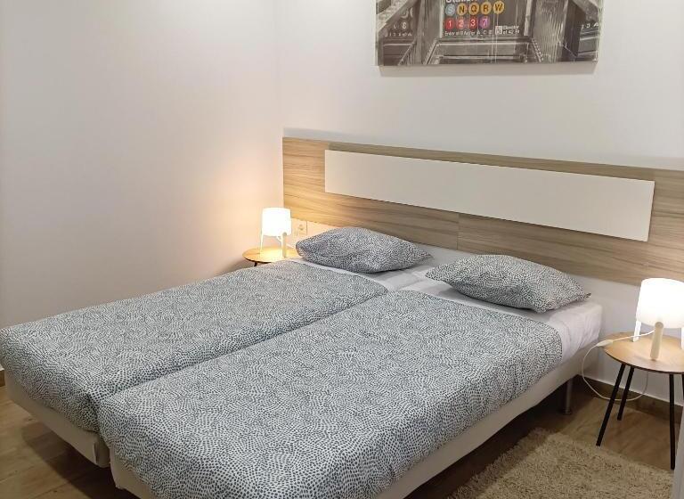 پانسیون Good Vibes  Lagos Guesthouse