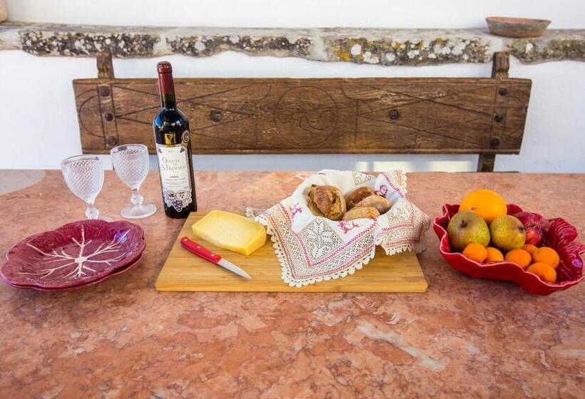 بنسيون Torre De Maneys