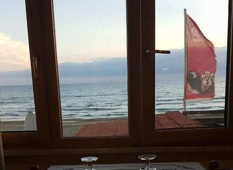 فندق صغير La Veranda