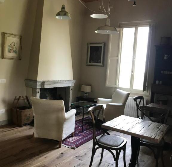 هتل Agriturismo La Rinaldina