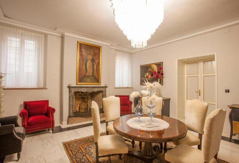 Martins Residence De Luxe