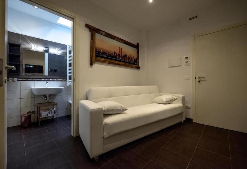 Общежитие Venice Guest House B&b