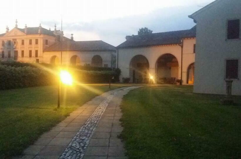 فندق Agriturismo Terra Di Zosagna