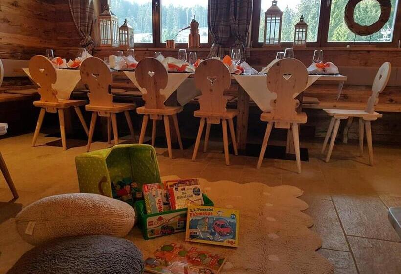 فندق Familyparadies Gamplalm