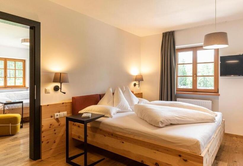 فندق Natura Boutique Chalet Wellness Spa