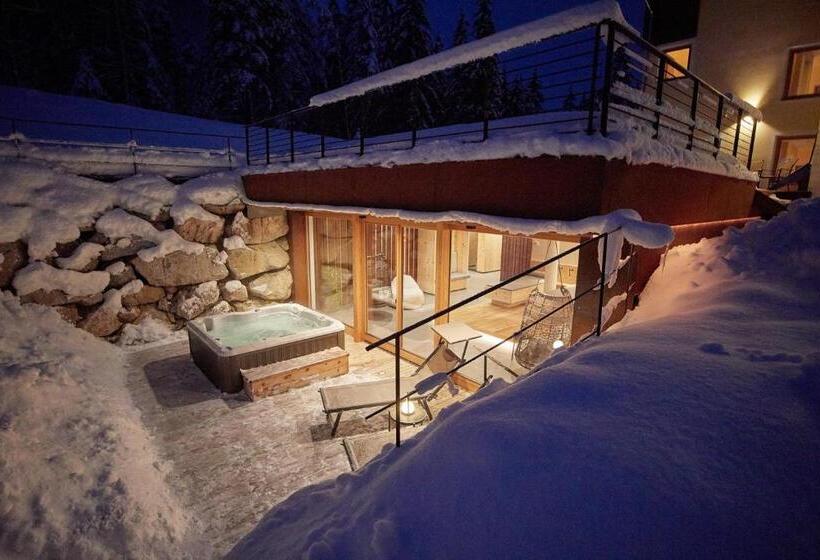 فندق Natura Boutique Chalet Wellness Spa