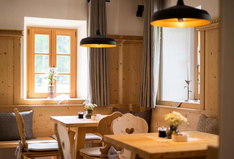 فندق Natura Boutique Chalet Wellness Spa