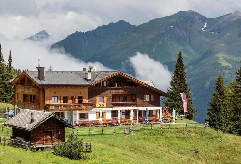 ユースホステル Gasthaus Furlhütte