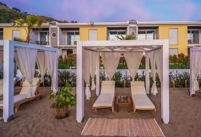 Ancora Resort