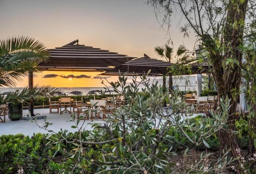 Ancora Resort