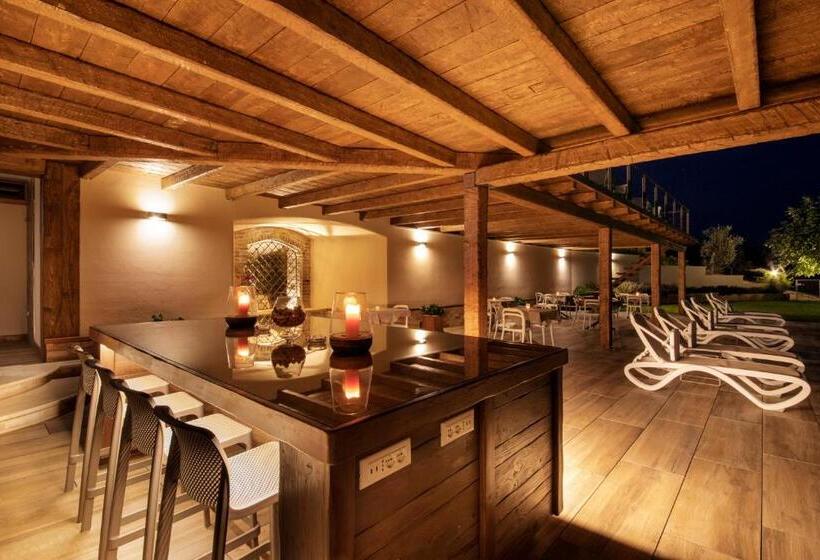 هتل Agrirelais Collelago