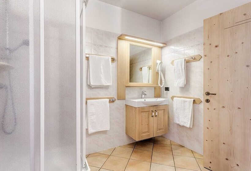 بنسيون Residence Ronchi