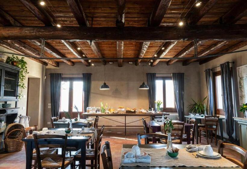 هتل Foresteria Borgoluce