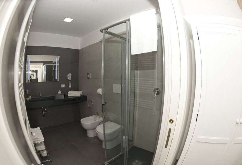 بنسيون Atlantis Inn Castelgandolfo