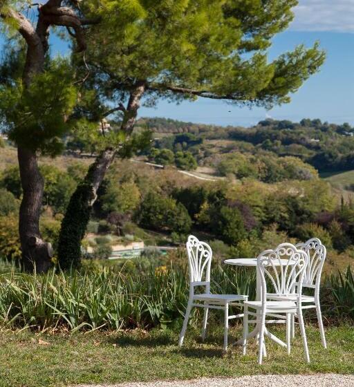 هتل Agriturismo Ca  Verde   Il Giardino Narrante