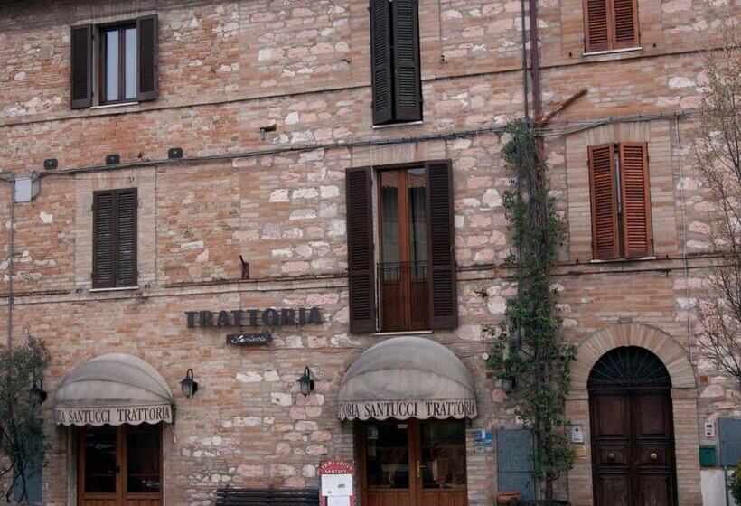 بنسيون Camere Santucci