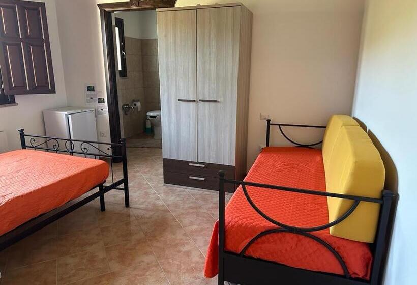 Отель Agriturismo La Fillirea