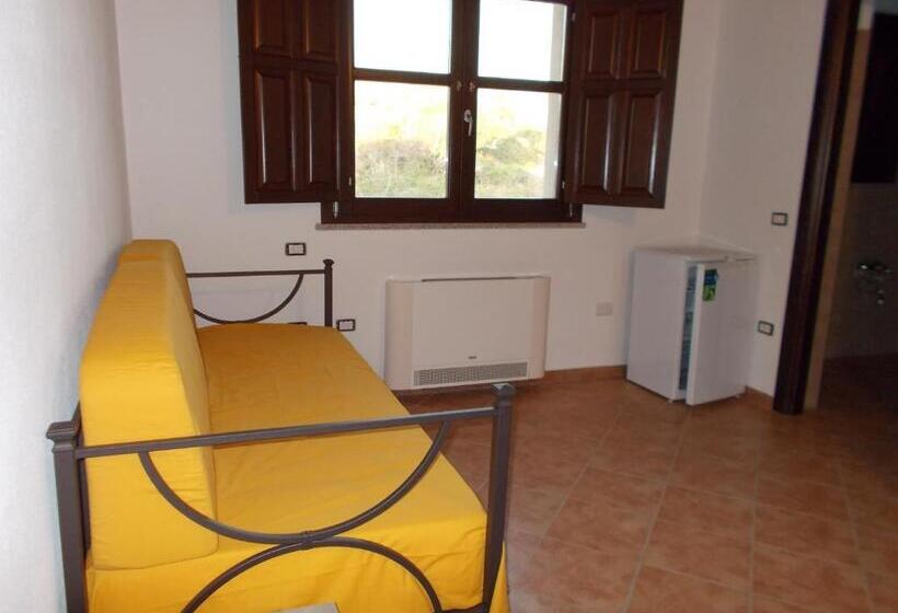 ホテル Agriturismo La Fillirea