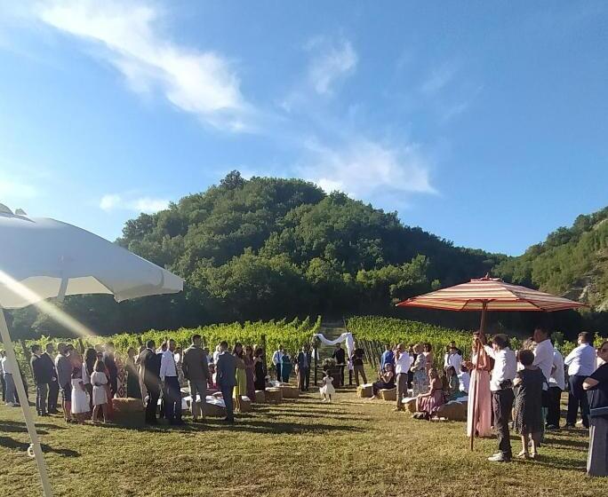 فندق Cascina Formighezzo