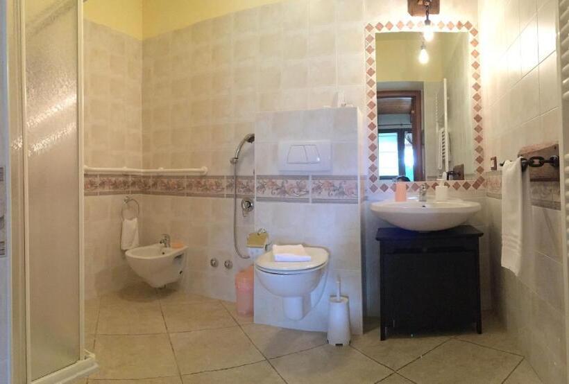 فندق Agriturismo Papaveri E Papere