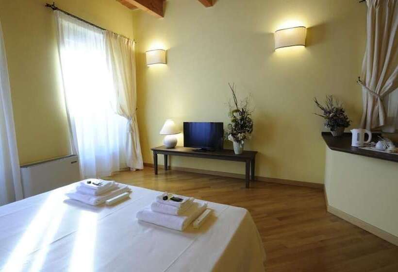 پانسیون Piazza Azuni 18 Guest House