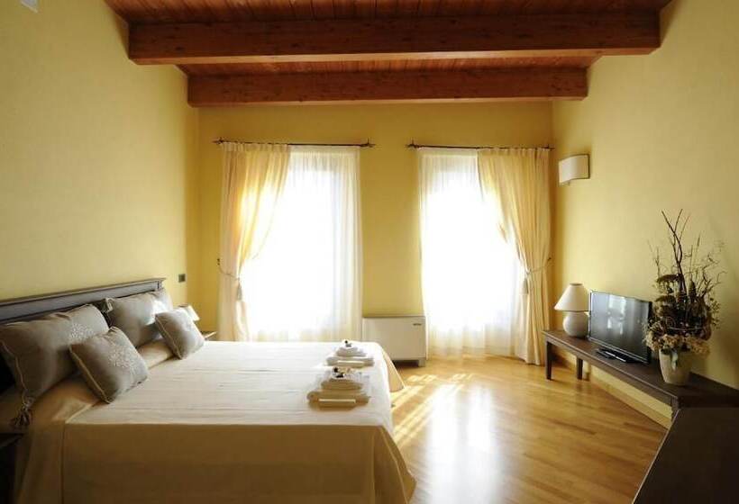 پانسیون Piazza Azuni 18 Guest House