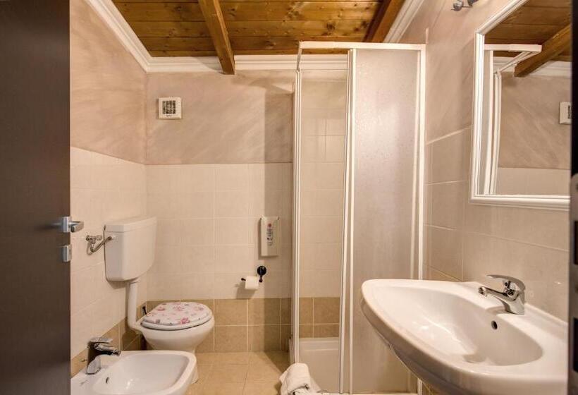 بنسيون Villa Gengi