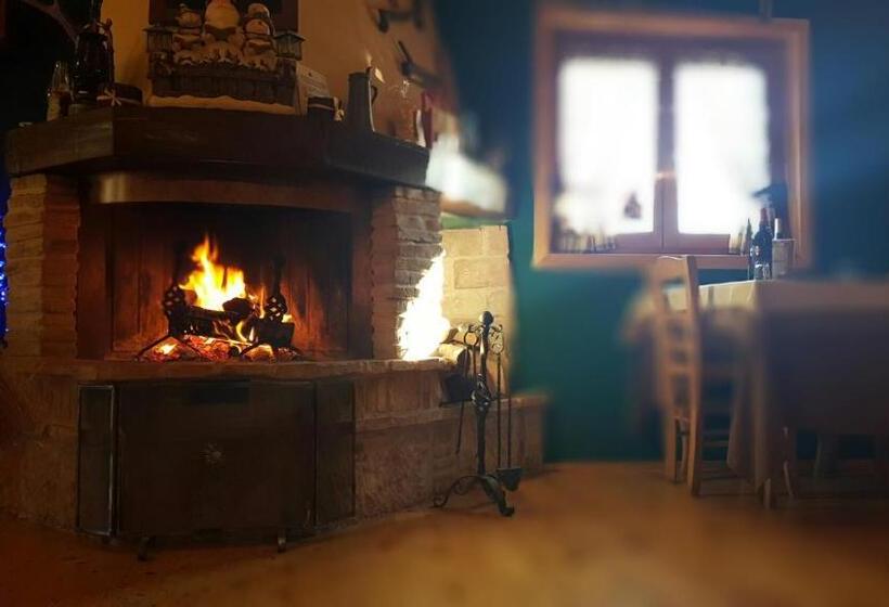 فندق Agriturismo Il Timo