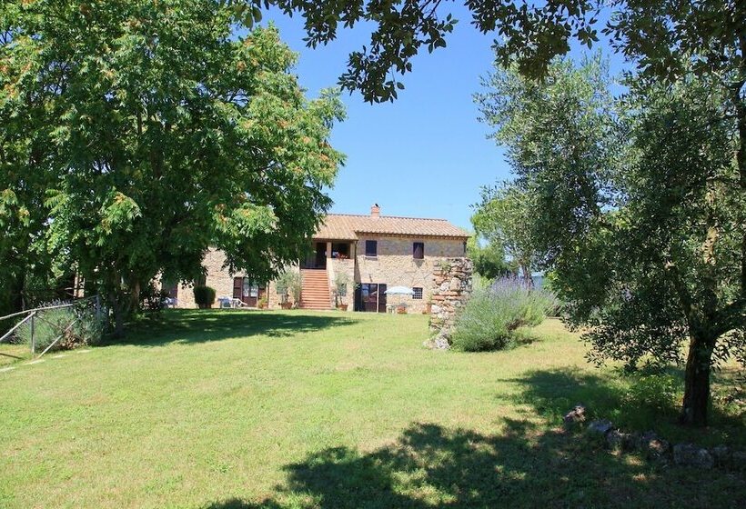 فندق Agriturismo Podere Luchiano