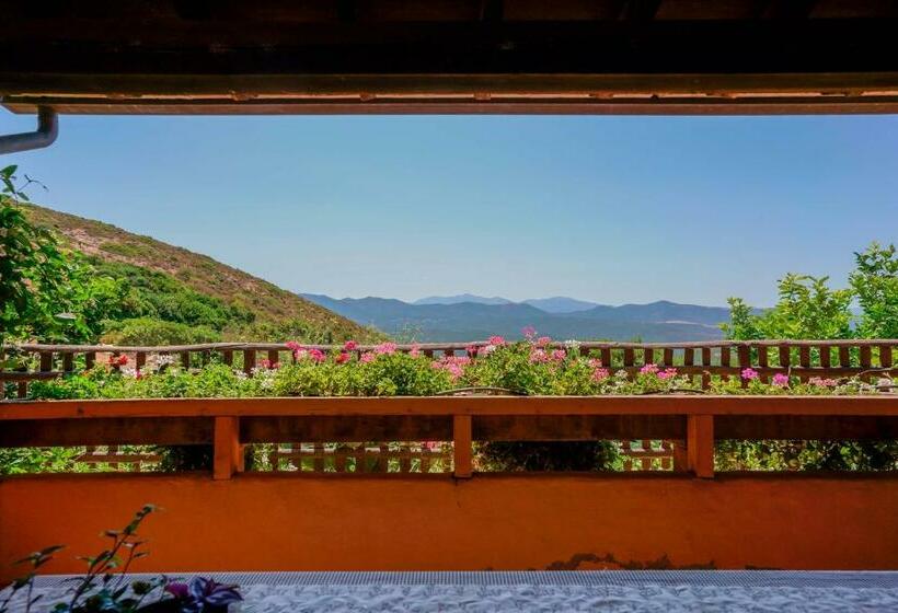 فندق L'oasi Del Cervo