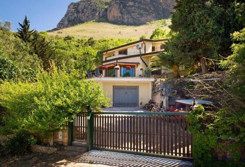 پانسیون Villa Stefania