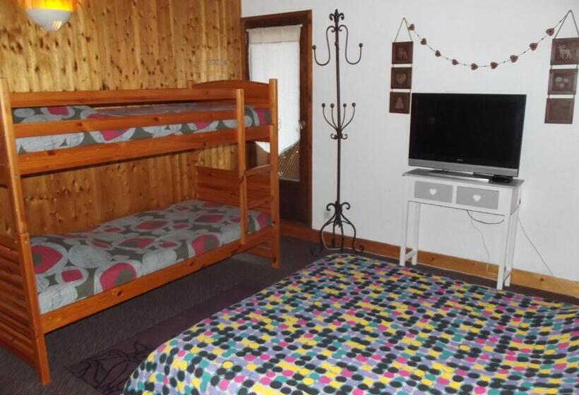 הוסטל Le Perce Neige D'alicia