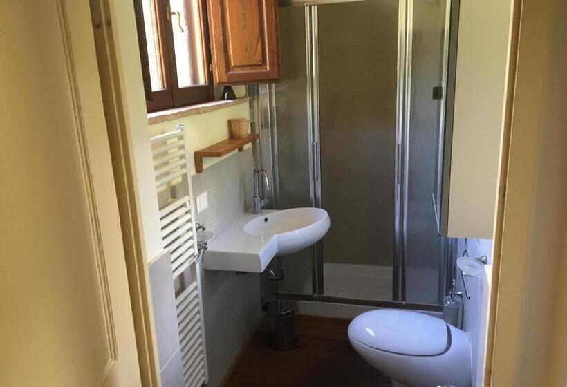 בית מלון כפרי Godiolo