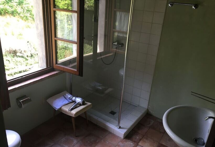 בית מלון כפרי Godiolo