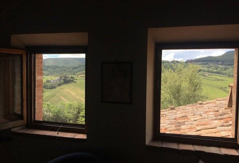 בית מלון כפרי Godiolo